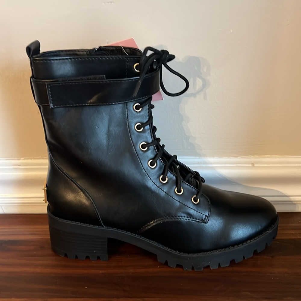 Juicy Couture Black Combat Boots Side Zip JC-OODLES 8 1/2 NWOB - Picture 2 of 11